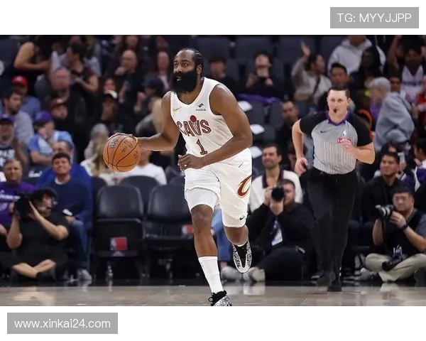 哈登为阿伦精心烹饪新秀克尼佩尔展现老将风范如同NBA十年老兵